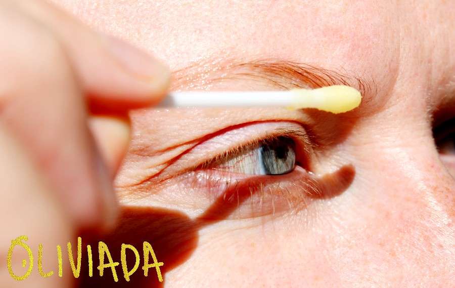 apply olive oil for eyelashes thicker and fuller
