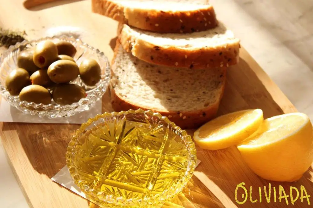 olive oil bread dip as appertizer